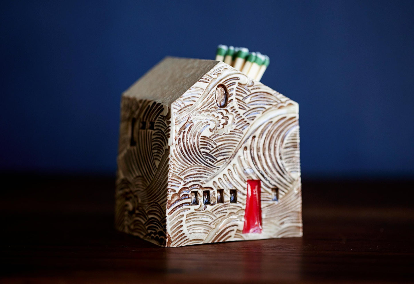 Wave Texture Ceramic House Match Striker with Red Door