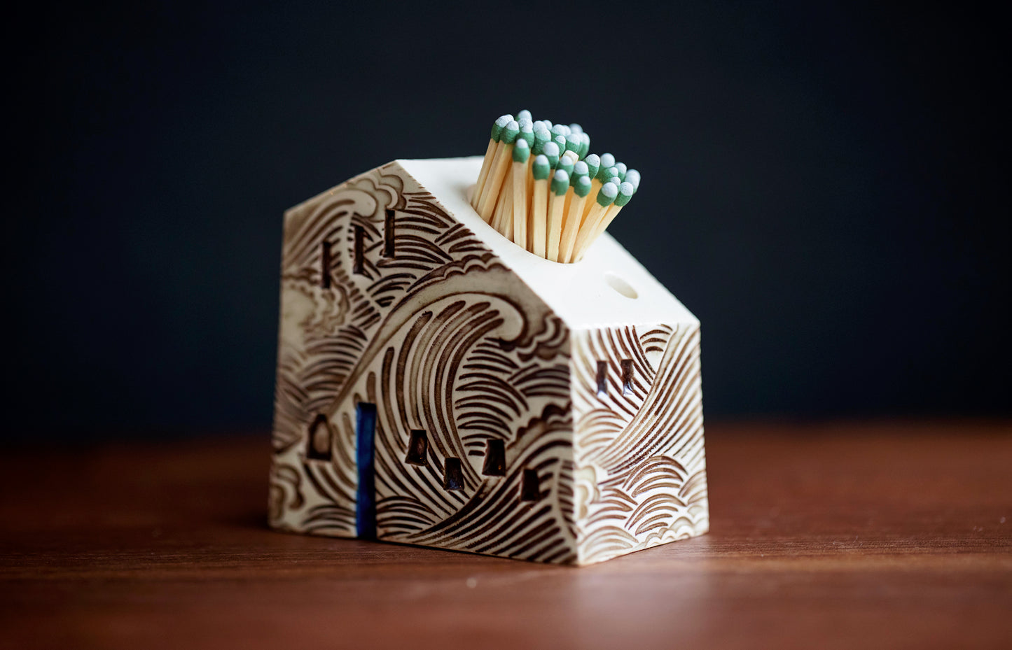 Waves Match Striker with Blue Door and Roof Striking Surface