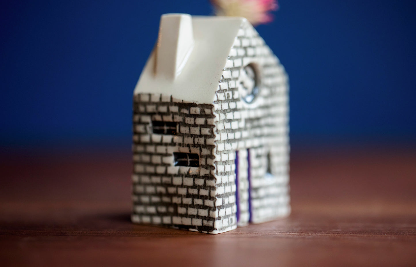 Halloween Ceramic Brick House with Bat and Cat - Incense / Oil Difuser