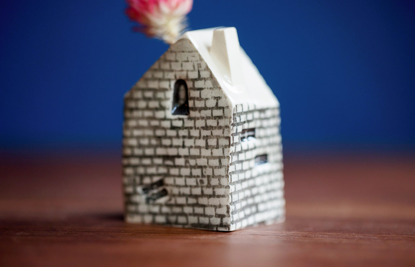 Halloween Ceramic Brick House with Bat and Cat - Incense / Oil Difuser