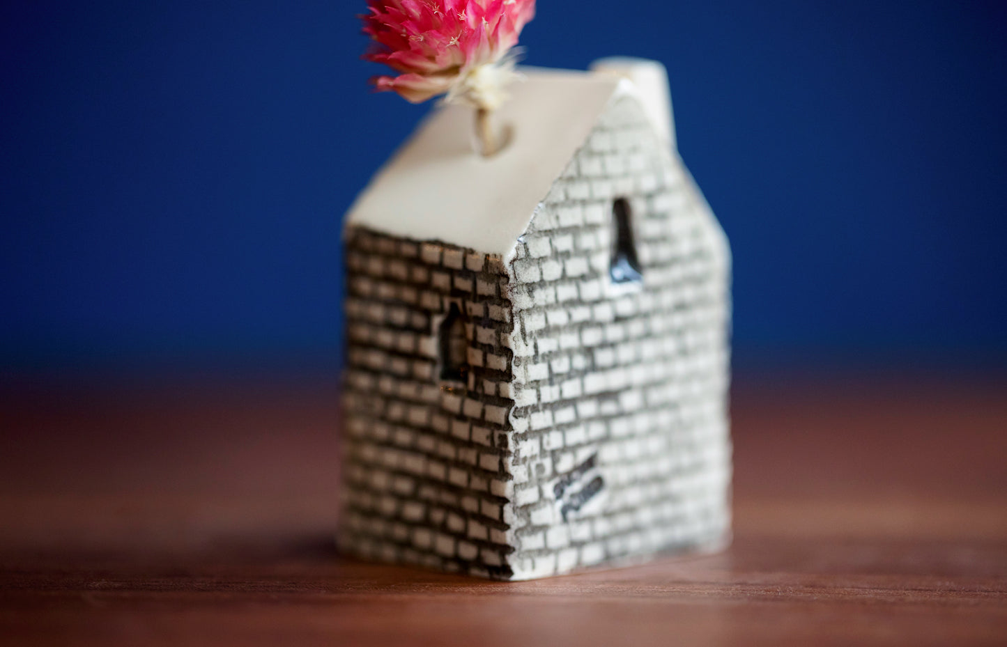 Halloween Ceramic Brick House with Bat and Cat - Incense / Oil Difuser