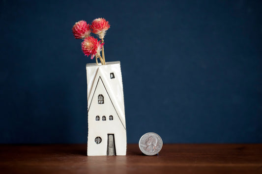 Polish Style Ceramic House Bud Vase