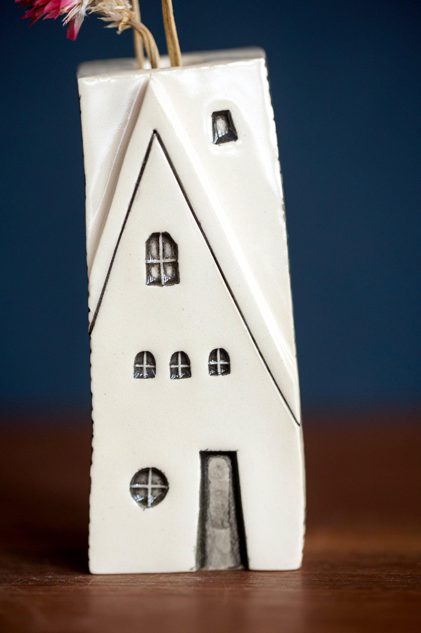 Polish Style Ceramic House Bud Vase